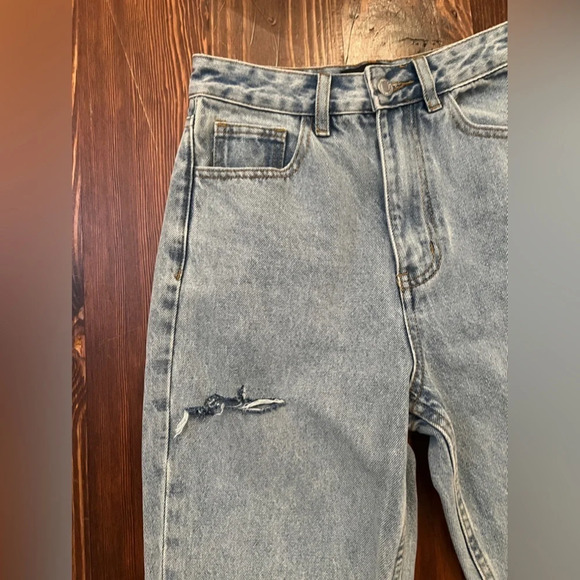 KITTENISH Lacy Distressed Light Wash Denim Jeans Size 25 Side Slit - Picture 4 of 7